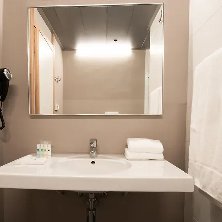 酒店 Dc International 3*