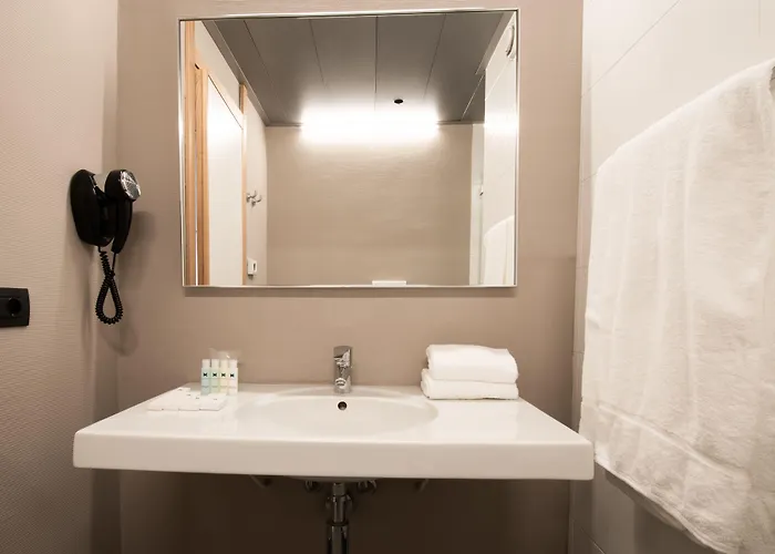 Отель Dc International 3*