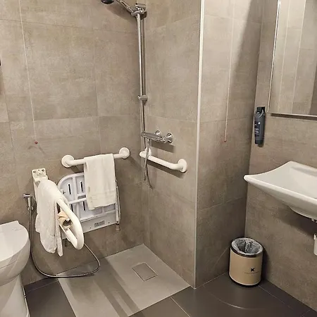 Dc International 3*