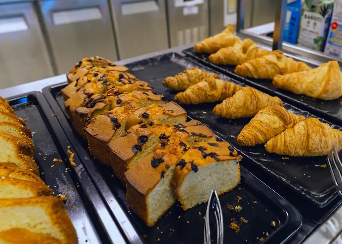 فندق Dc International