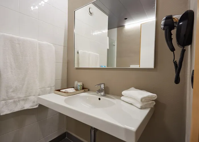 Dc International Hotel 3*