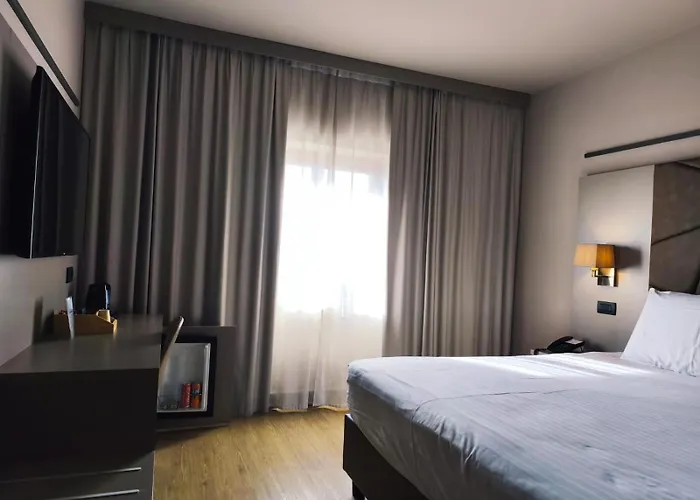 Otel Dc International 3*